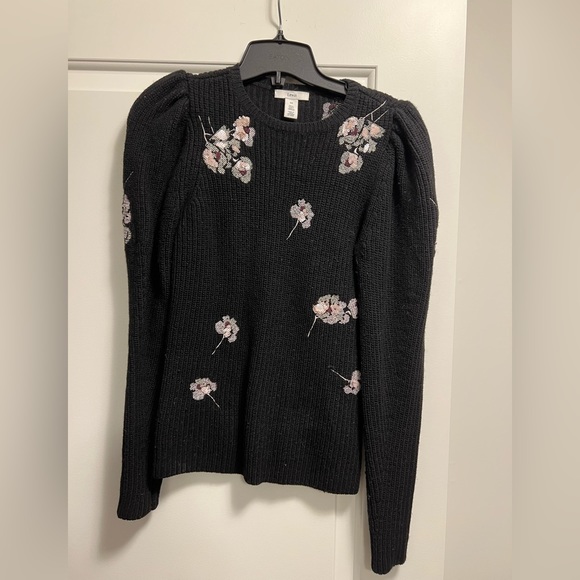 Lewit puff sleeve flower pattern beaded sweater. - Picture 1 of 3